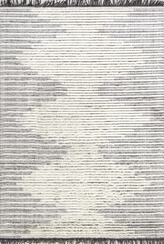 Diamond Pinstripes Tasseled Rug | Light Grey