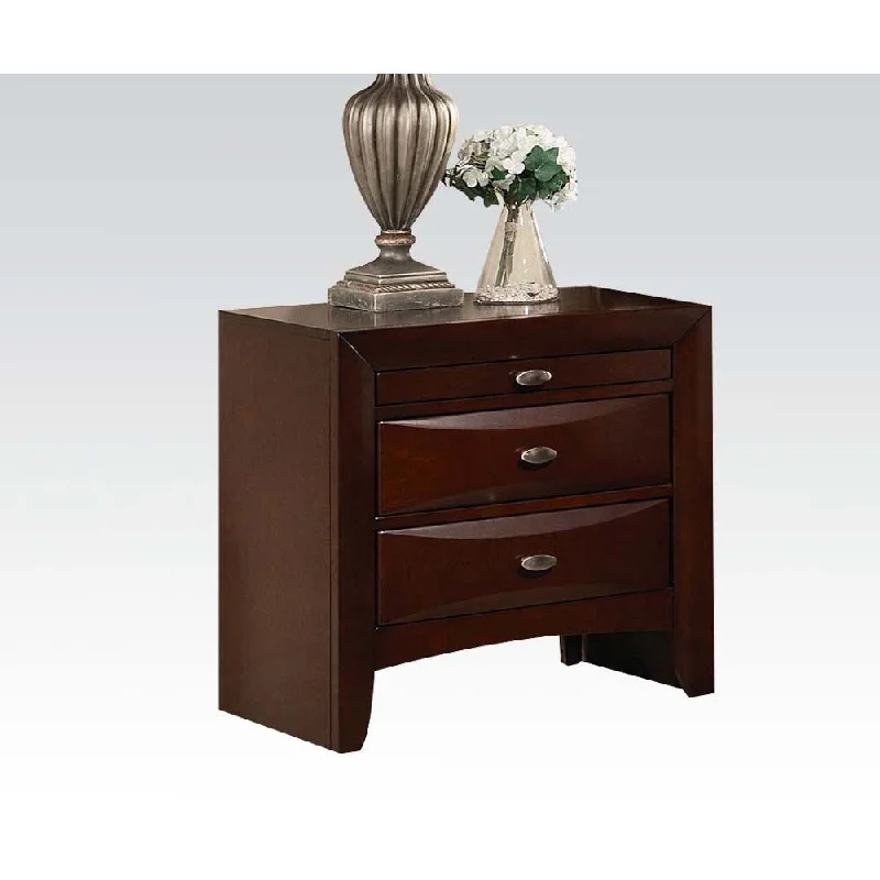 Exquisite Traditional Bedside Table in Espresso Finish with Three Drawers, Perfect for Organizing Jewelry and Essentials