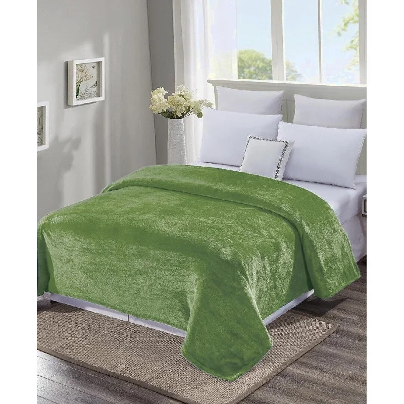 Faith, hope, love home décor Ultra Lush Twin Size Solid Microplush Blanket (66" X 86") - GREEN