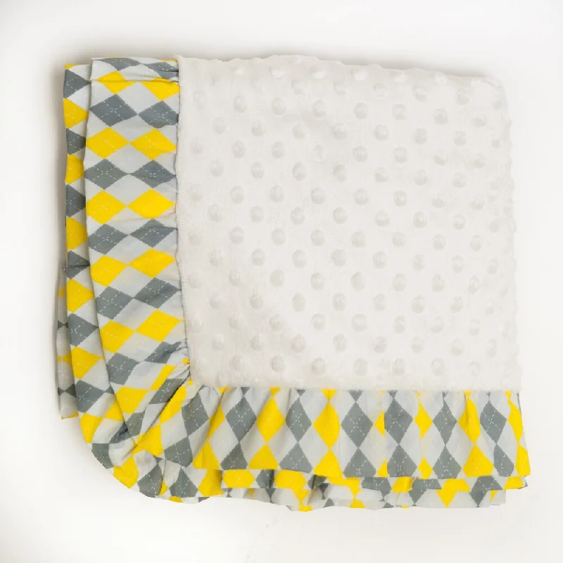 Pam Grace Creations Argyle Giraffe Chenille Baby Blanket