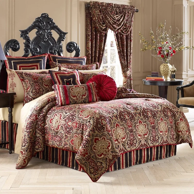 Five Queens Court Remington Woven Chenille Damask 4 Piece Comforter Set