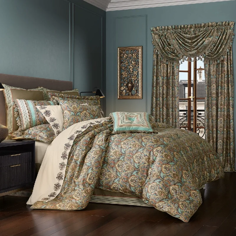 Five Queens Court Vivianna Comforter Set