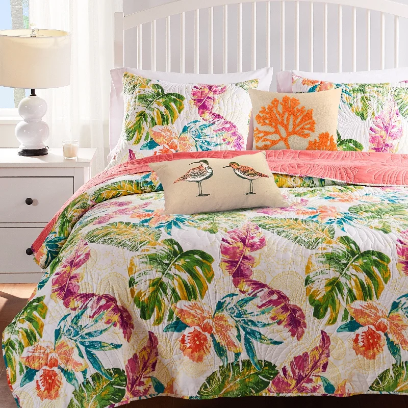 Greenland Home Fashions Tropics Oversized and Reversible Cotton Quilt and Pillow Sham Set