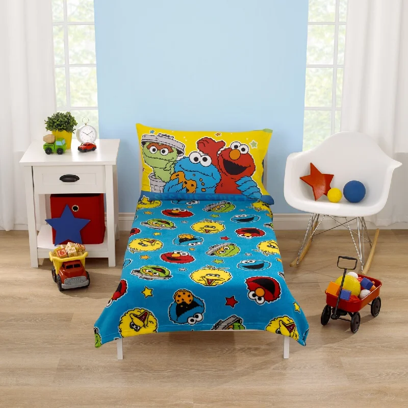 Sesame Street Come and Play Toddler Blanket