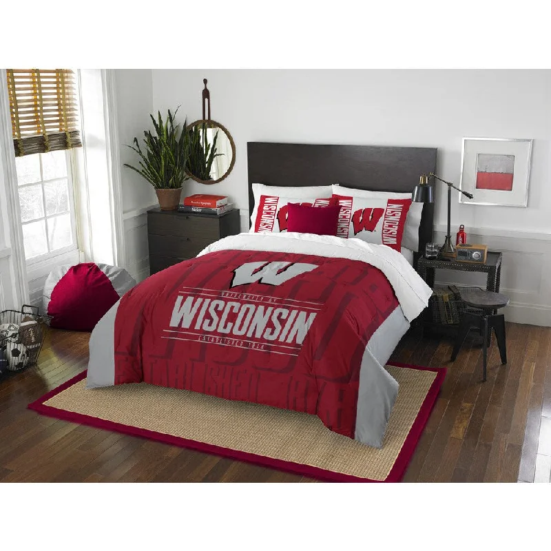 The Northwest Company Wisconsin Modern Take Red and Grey Polyester Full/Queen 3-piece Comforter Set